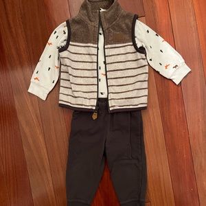 Cater’s 12m fall outfit set